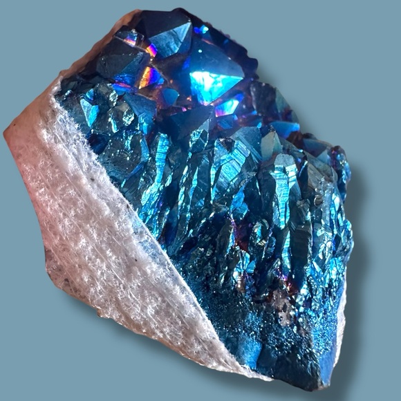 Aura Amethyst Geode Crystal - Picture 4 of 10